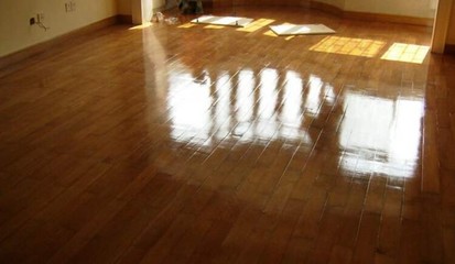 江东木地板打蜡服务 专业团队打造持久光洁的地板之美