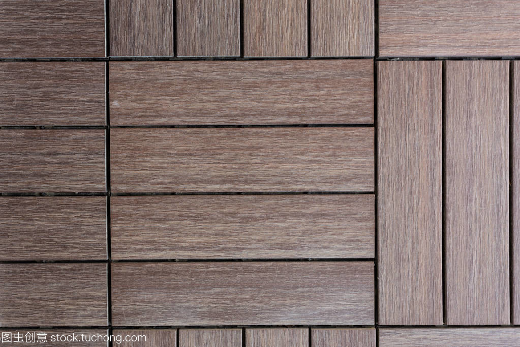 黑暗的木地板 静谧的奢华与诗意的栖居